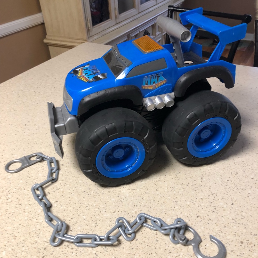 Max tow truck